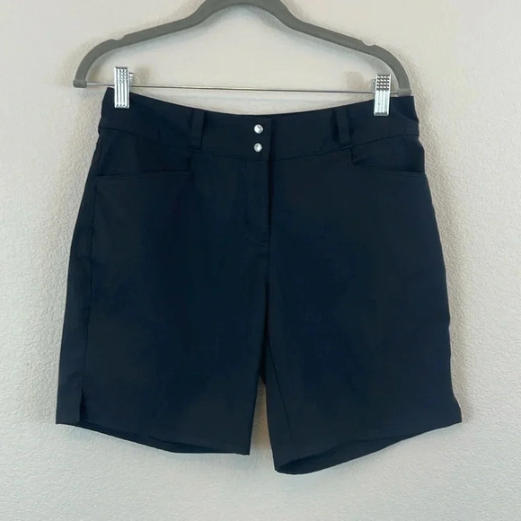 Adidas black golf shorts size 6 - Picture 1 of 6